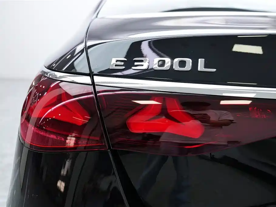Mercedes-Benz E-Class 2024 E 300 L Luxury Model купить на сайте DeffCars