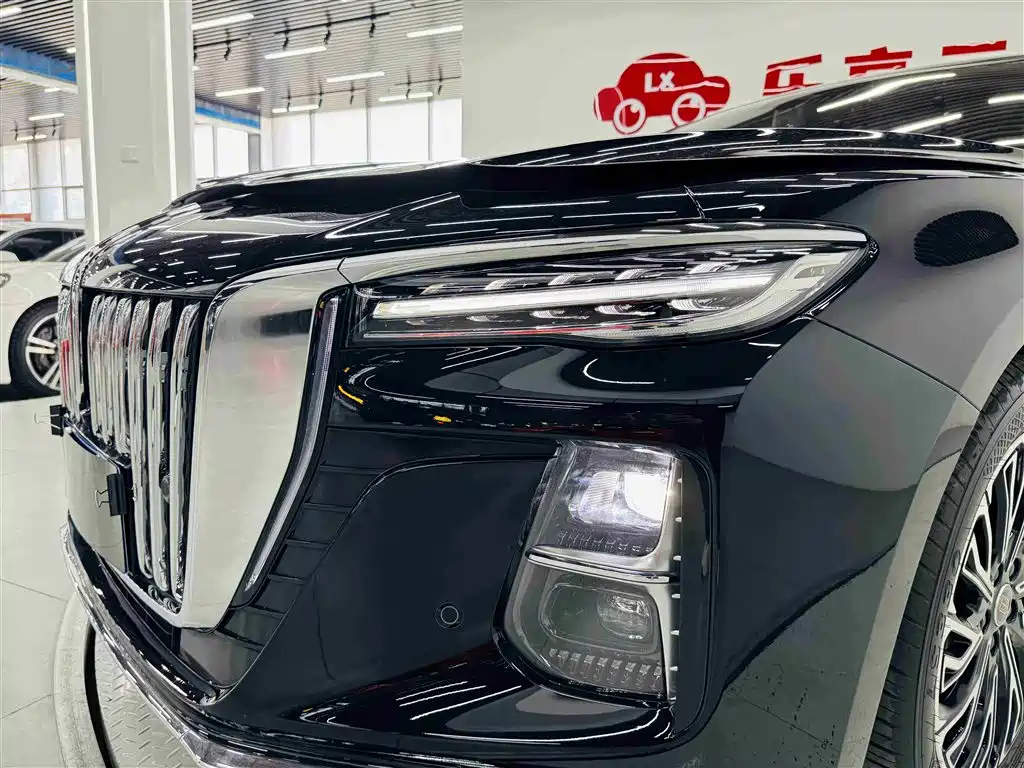 Hongqi H5 2025 2.0T automatic Qichang version купить на сайте DeffCars