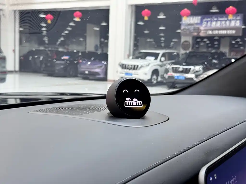 NIO ES8 2026 Six-seater Executive Signature Edition купить на сайте DeffCars