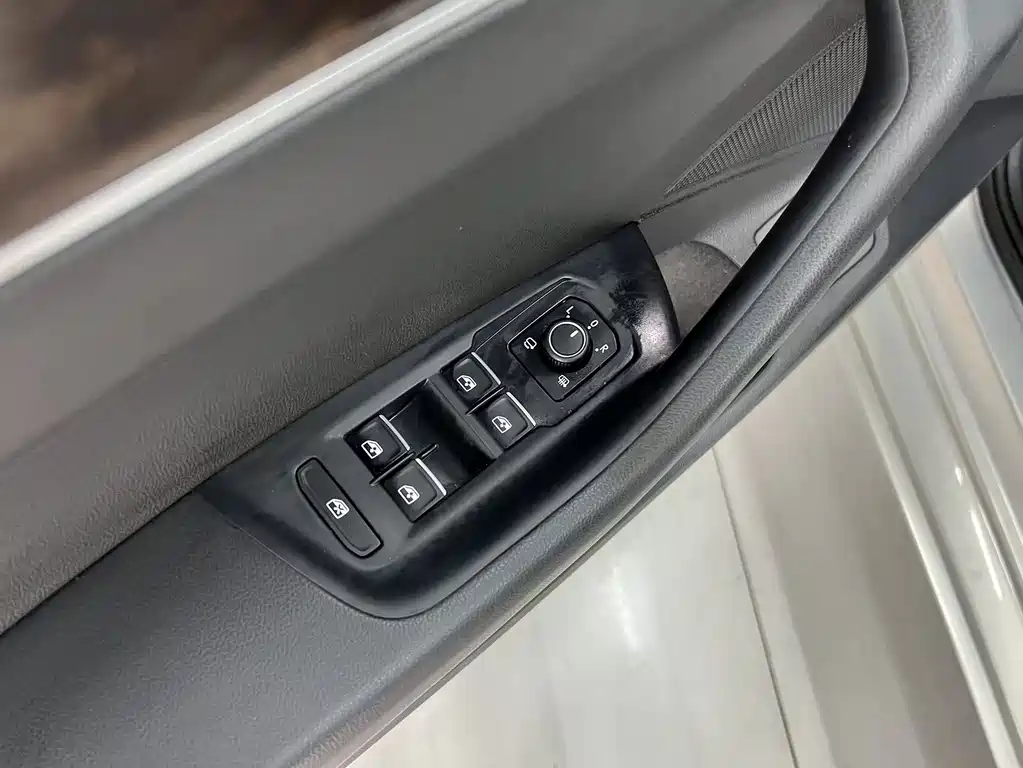 Magotan 2017 380TSI DSG luxury model купить на сайте DeffCars