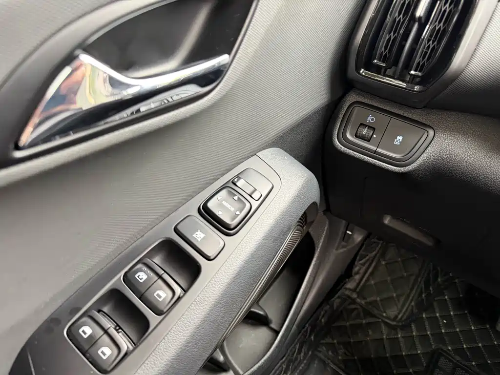 Beijing Hyundai ix35 2021 240TGDi DCT two-wheel drive GLS leading version купить на сайте DeffCars