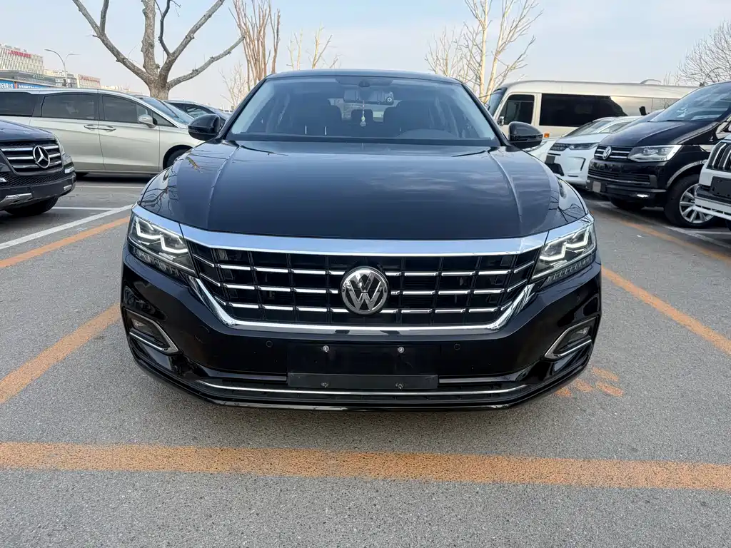 Passat 2019 330TSI Deluxe Edition National VI купить на сайте DeffCars