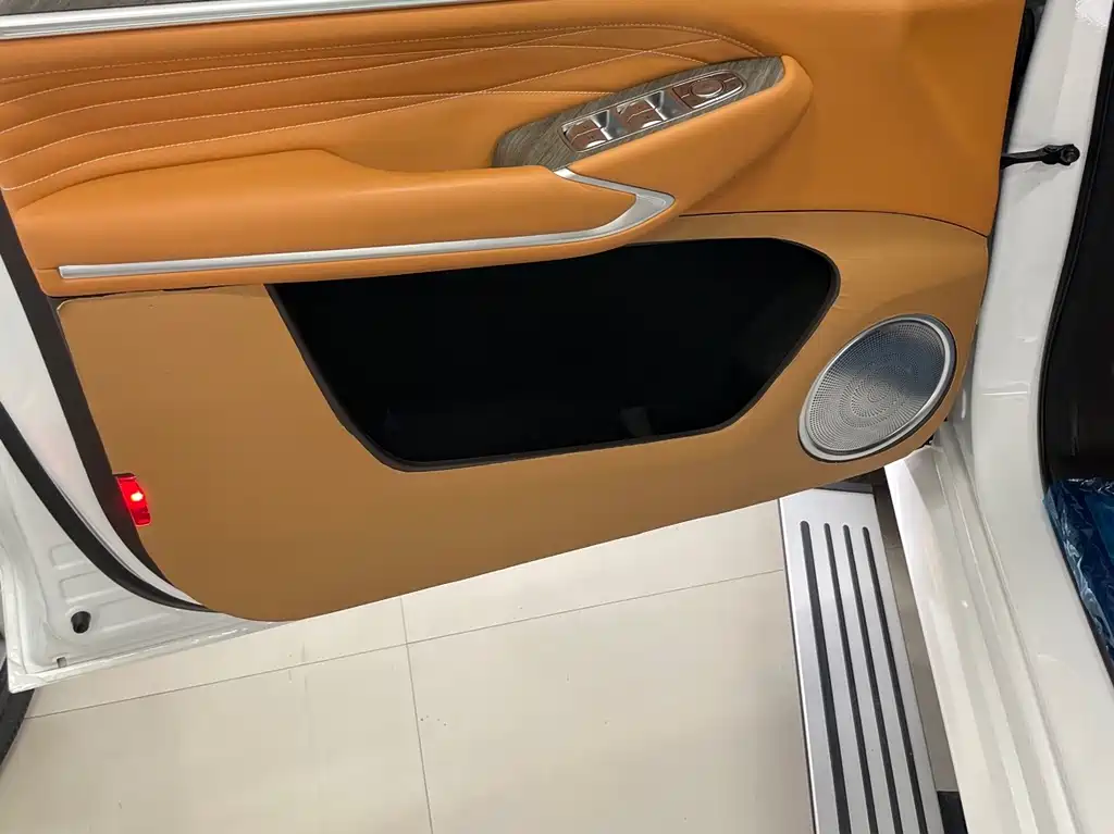 Tank 500 New Energy 2024 Hi4-T купить на сайте DeffCars