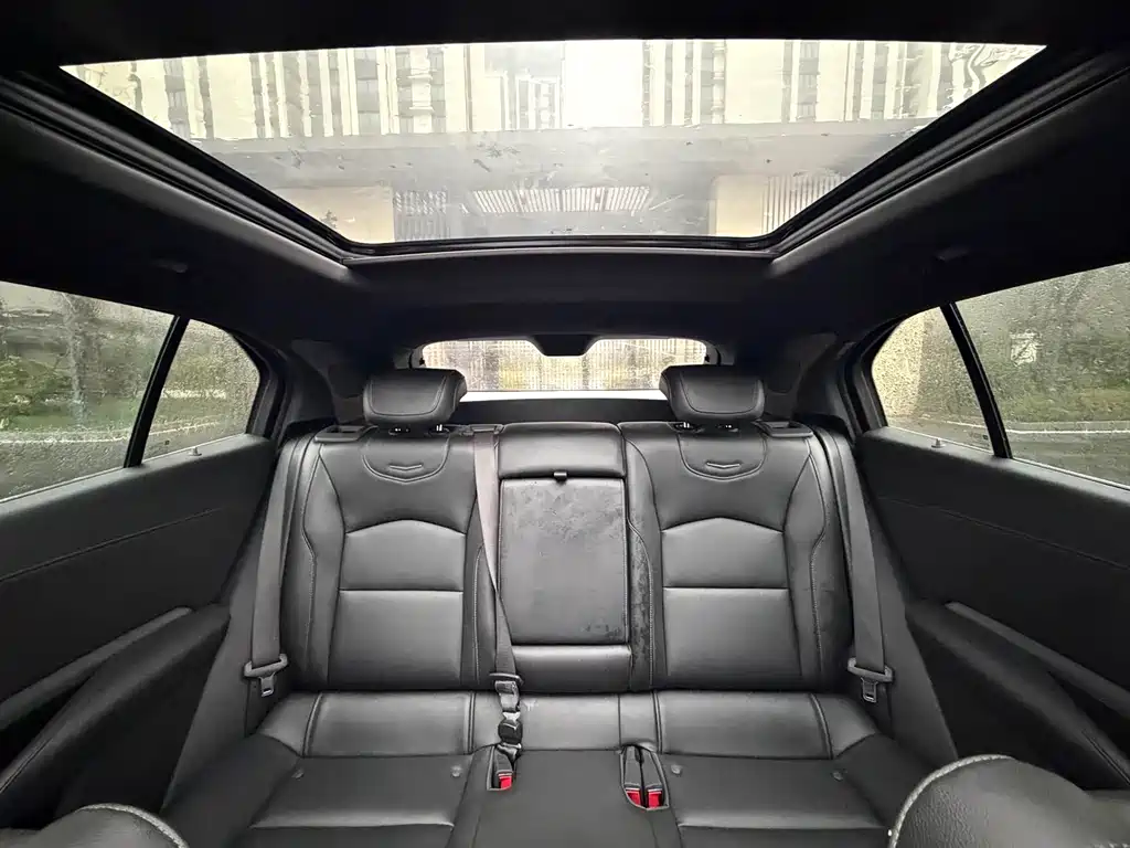 Cadillac XT4 2021 28T two-wheel drive luxury model купить на сайте DeffCars