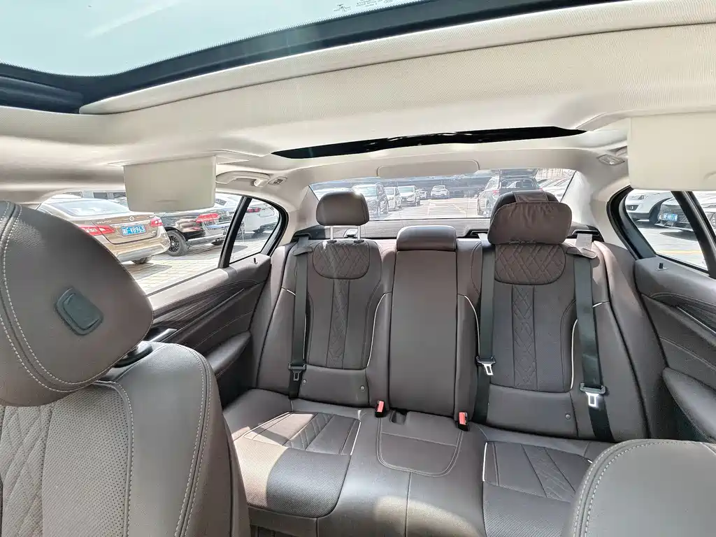 BMW 5 Series 2021 530Li Leading Luxury Package купить на сайте DeffCars