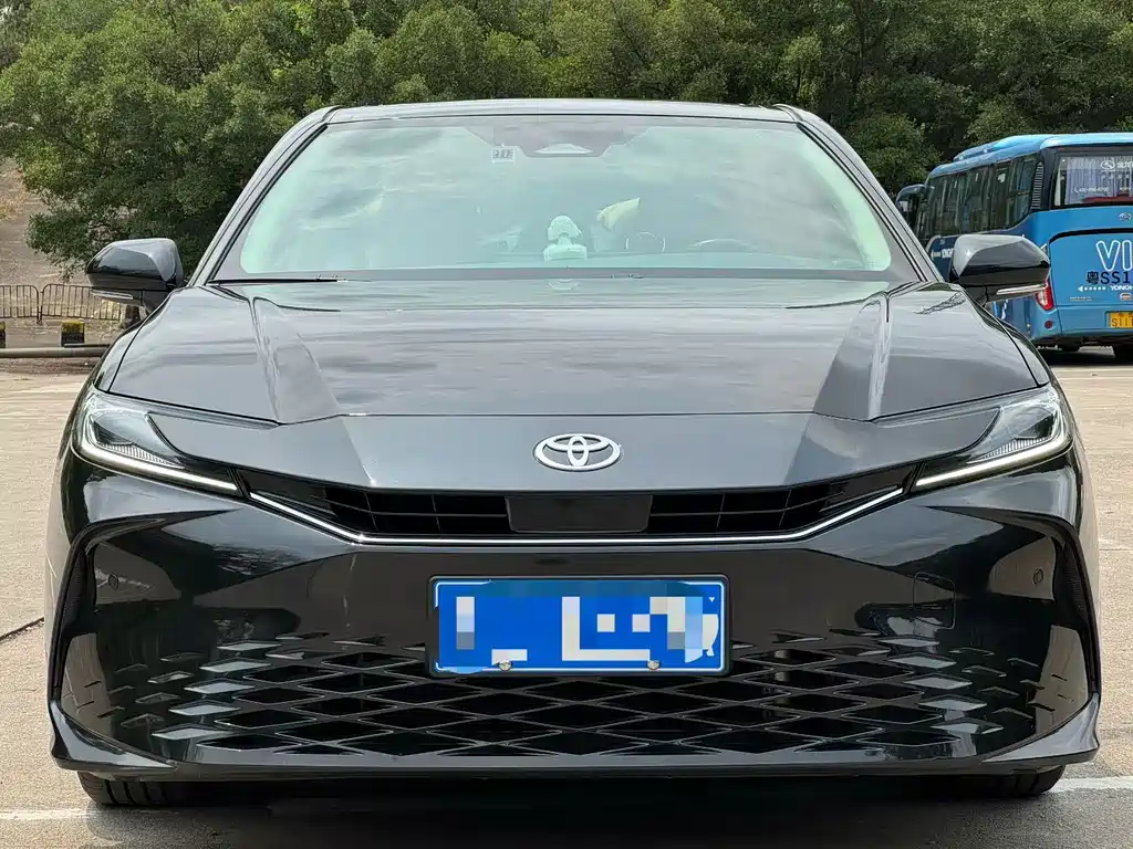 Camry 2024 2.0GVP Deluxe Edition купить на сайте DeffCars