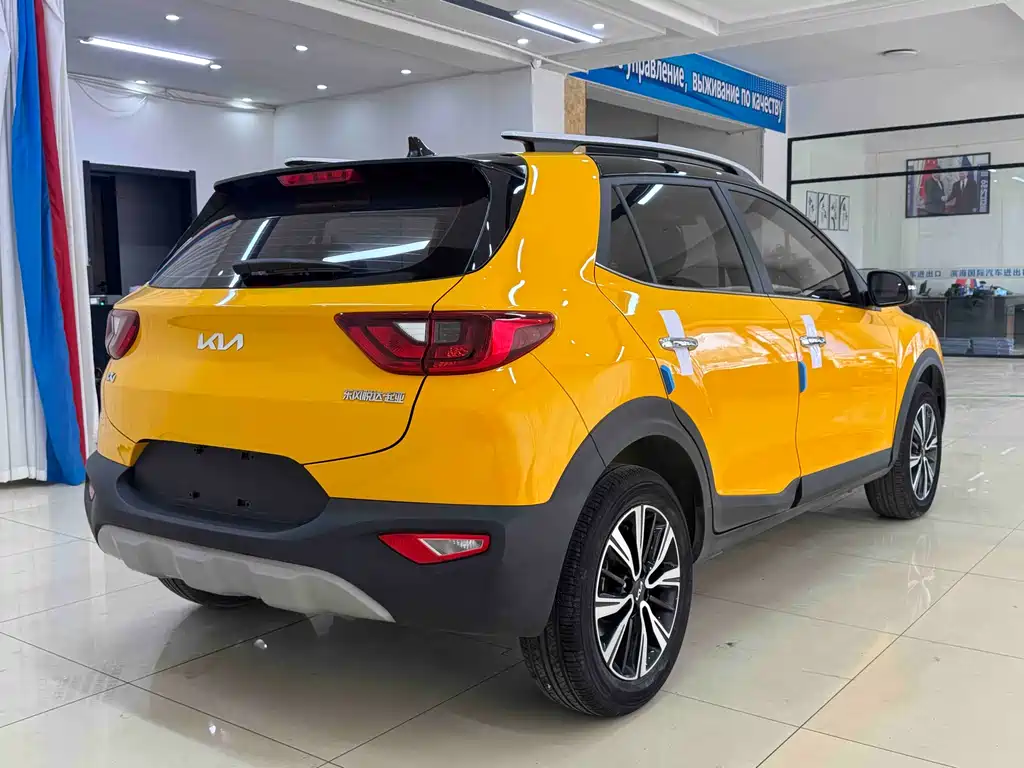 Yipao 2021 1.4L CVT sunroof model купить на сайте DeffCars