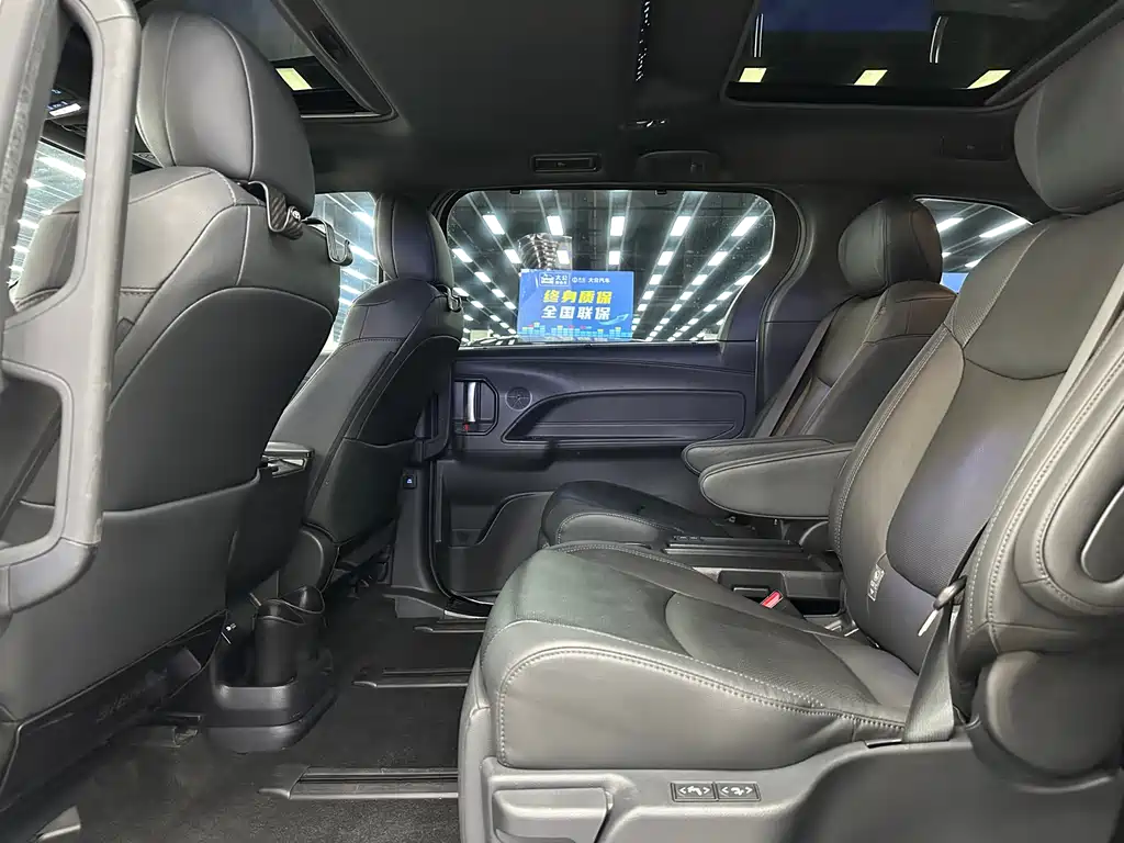 SIENNA 2021 2.5L Hybrid Extreme Edition купить на сайте DeffCars