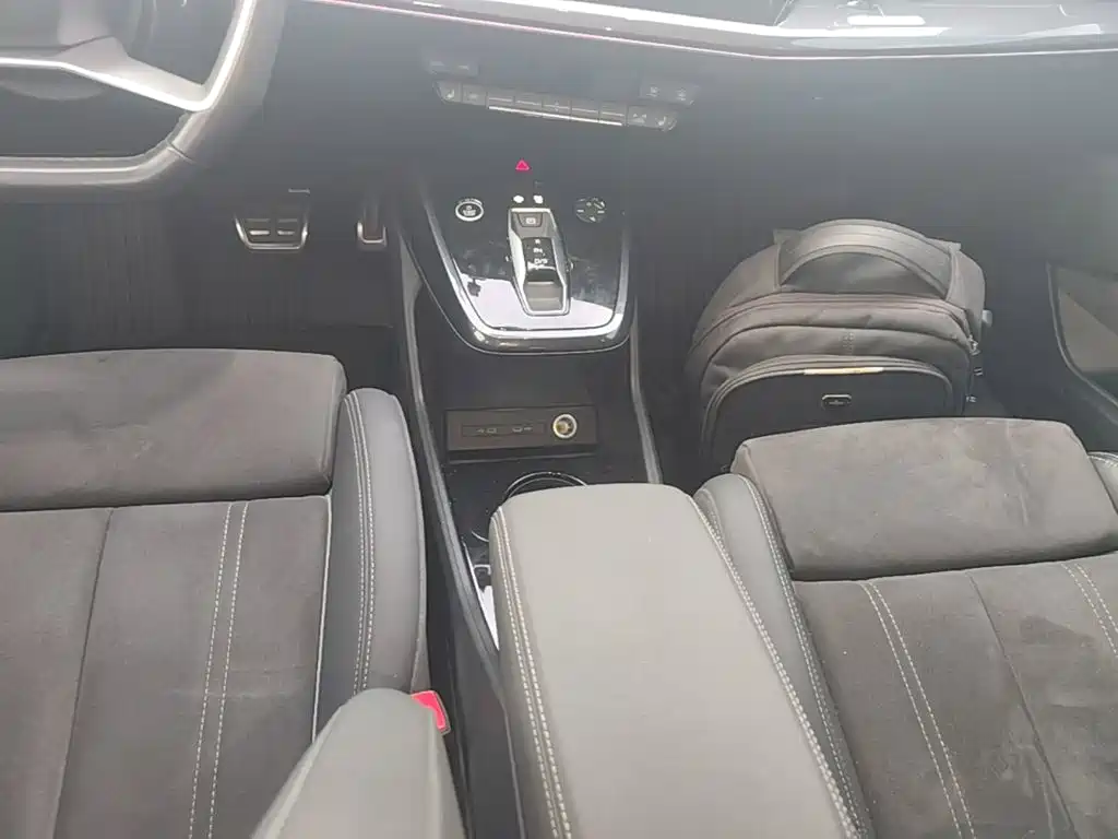 Audi Q4 e-tron 2023 40 e-tron Creative Edition купить на сайте DeffCars
