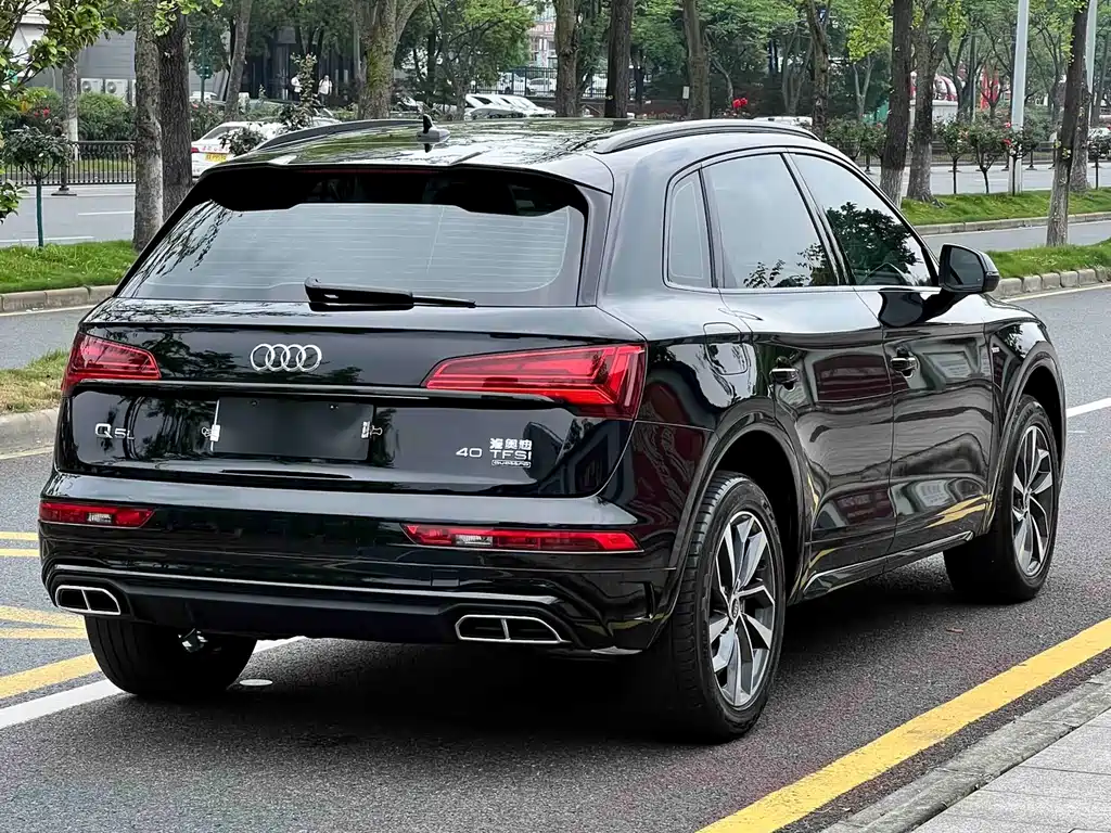 Audi Q5L 2023 40T luxury and dynamic model купить на сайте DeffCars