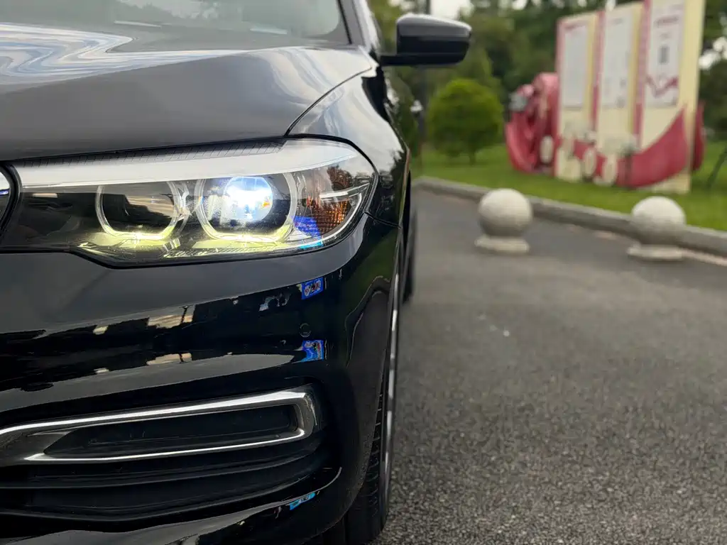 BMW 5 Series 2020 525Li Luxury Package купить на сайте DeffCars