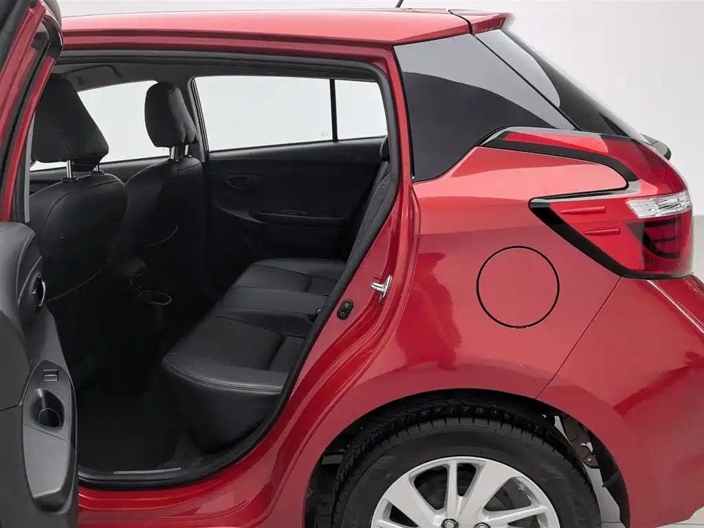 YARiS L Zhixuan 2020 1.5L CVT leading version купить на сайте DeffCars