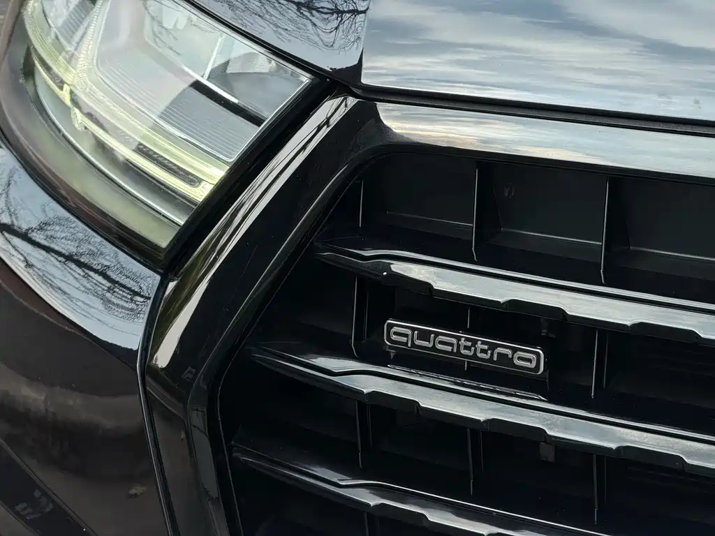 Audi Q7 2019 55 TFSI S line sports model купить на сайте DeffCars