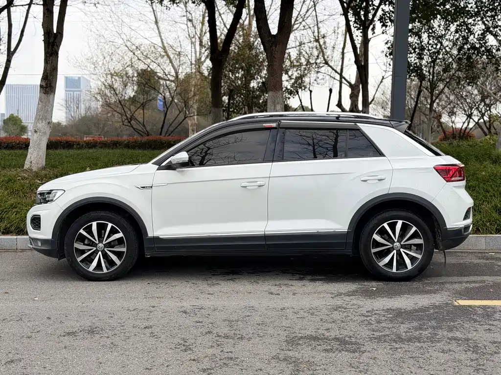 T-ROC 2018 280TSI DSG two-wheel drive comfort model National V купить на сайте DeffCars