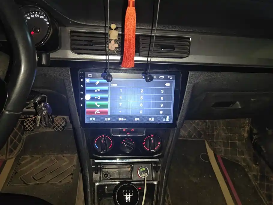 Bora 2018 1.5L manual comfort model купить на сайте DeffCars