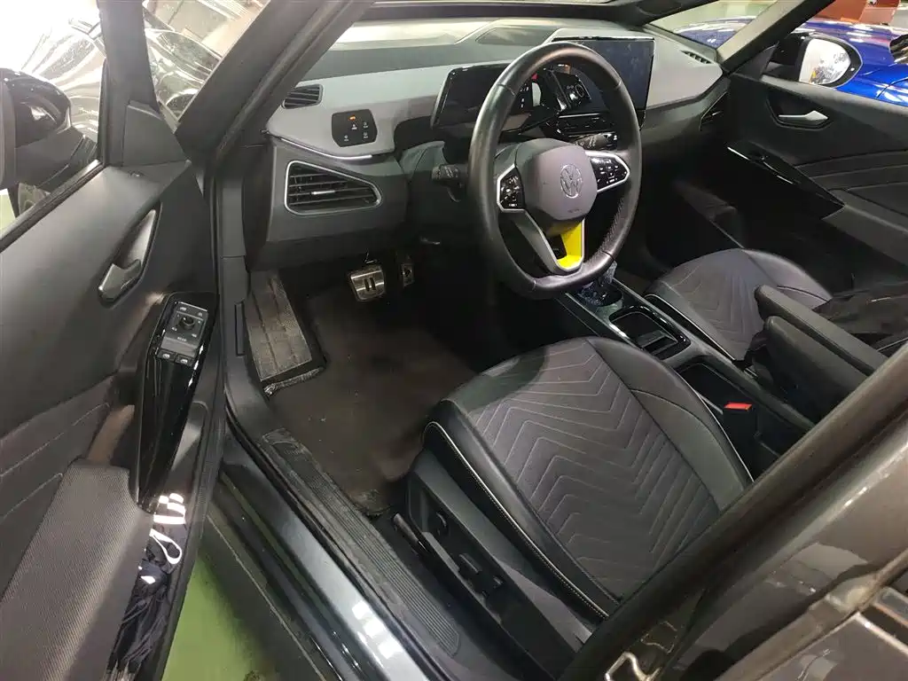Volkswagen ID.3 2023 upgraded model pure smart version купить на сайте DeffCars