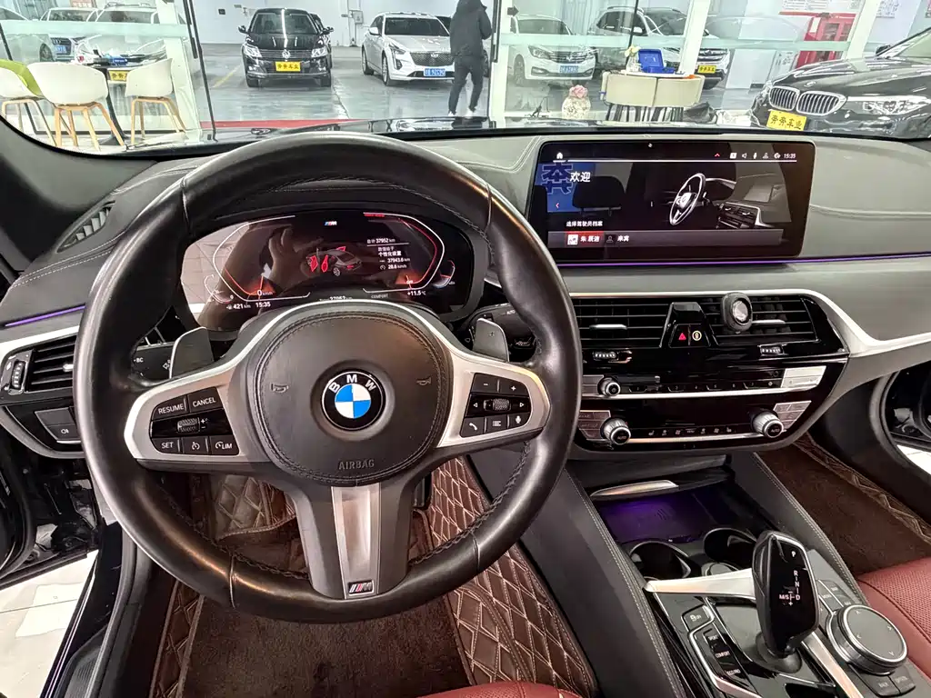 BMW 5 Series 2022 530Li Leading M Sports Package купить на сайте DeffCars