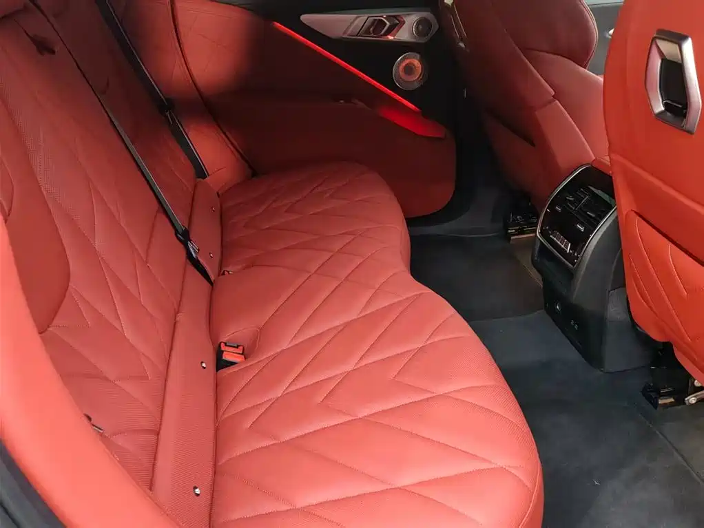 BMW XM 2023 50e купить на сайте DeffCars