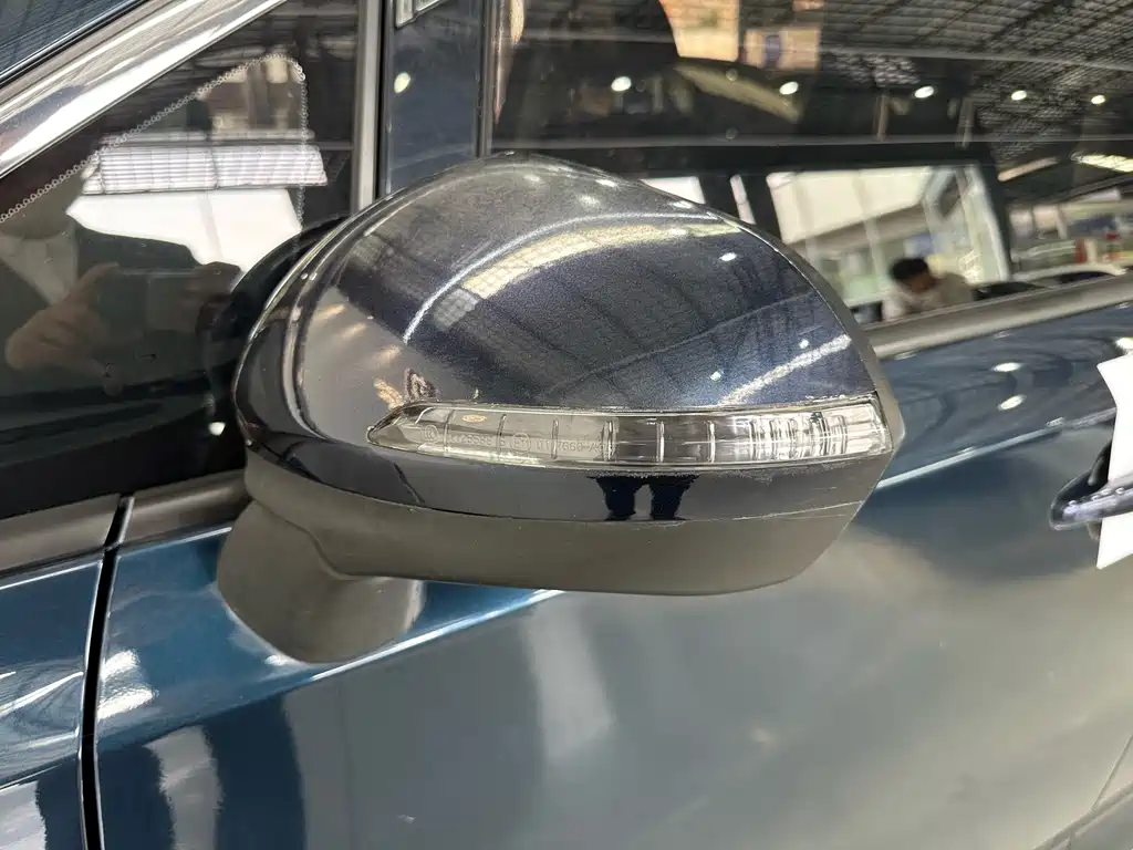 Trumpchi M6 2019 270T Automatic Exclusive Edition (seven seats) National V купить на сайте DeffCars