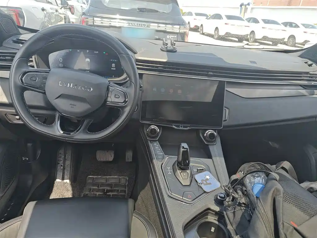 Lynk & Co 01 2023 1.5TD EM-F AM купить на сайте DeffCars