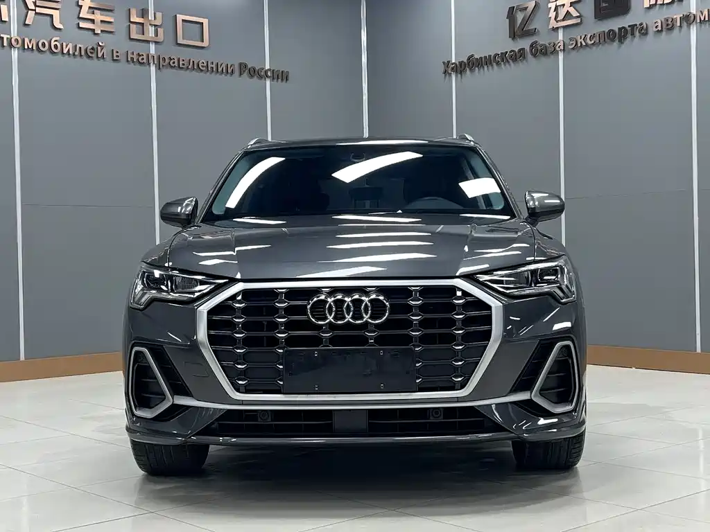 Audi Q3 2023 35 TFSI Fashionable and Dynamic (1.4T) купить на сайте DeffCars