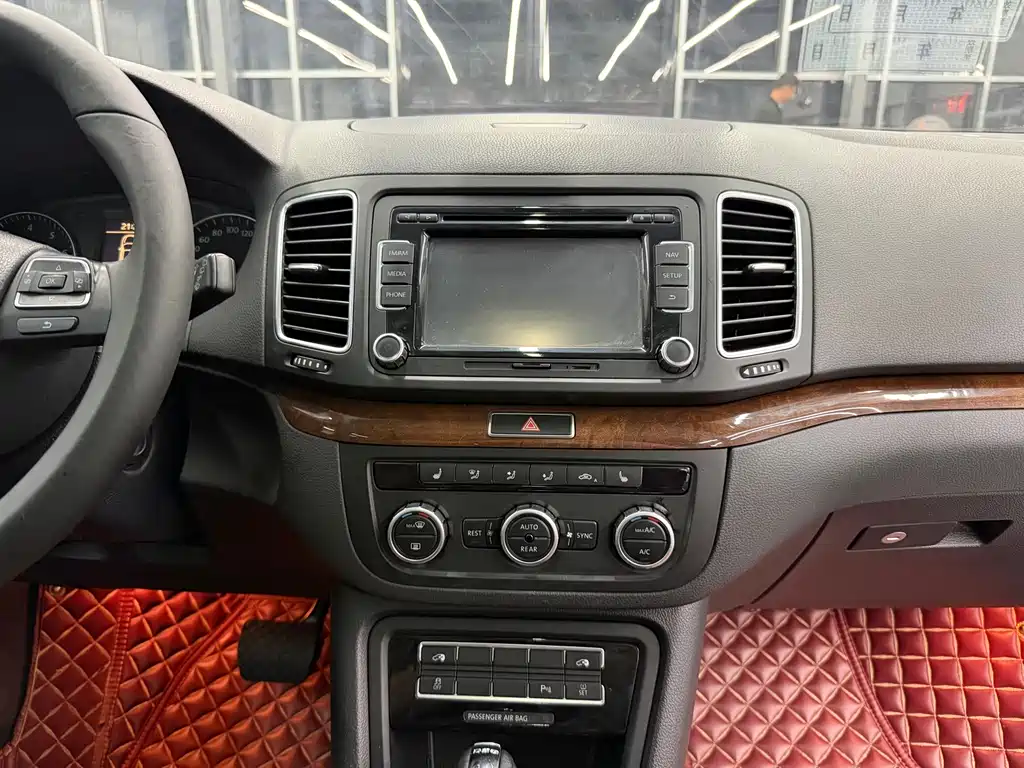 Sharan 2014 2.0TSI comfort model купить на сайте DeffCars