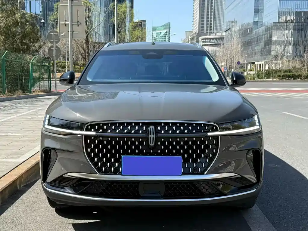 Voyager 2023 2.0T four-wheel drive Zunrui version купить на сайте DeffCars