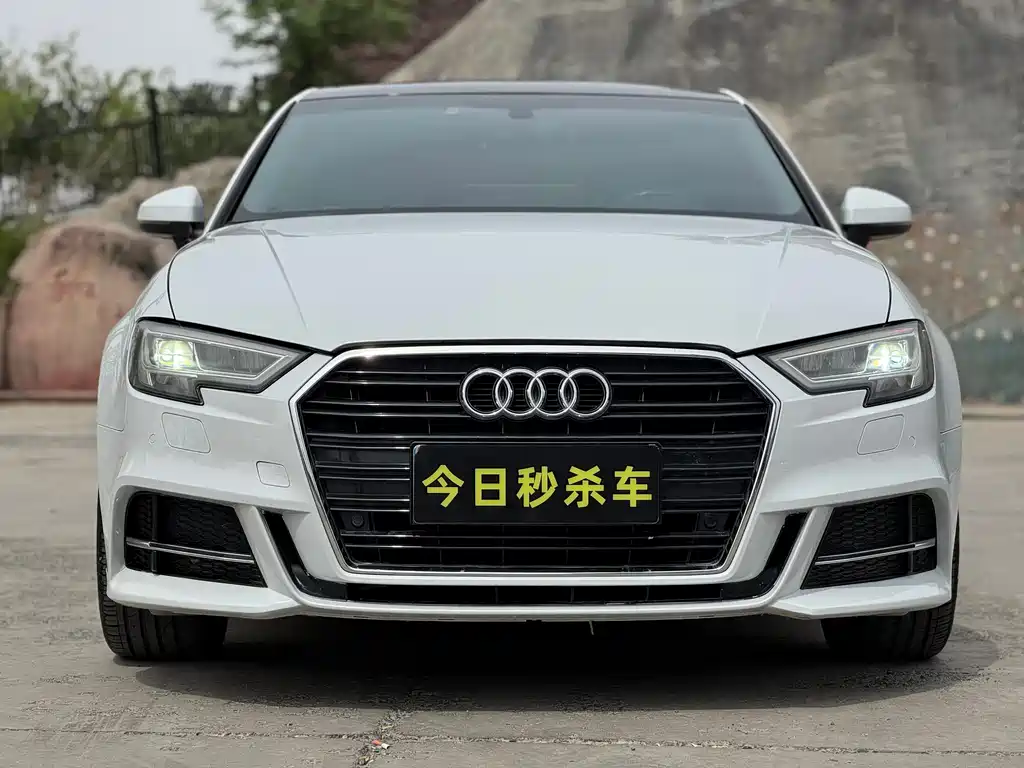 Audi A3 2019 Limousine 35 TFSI Sports National V купить на сайте DeffCars