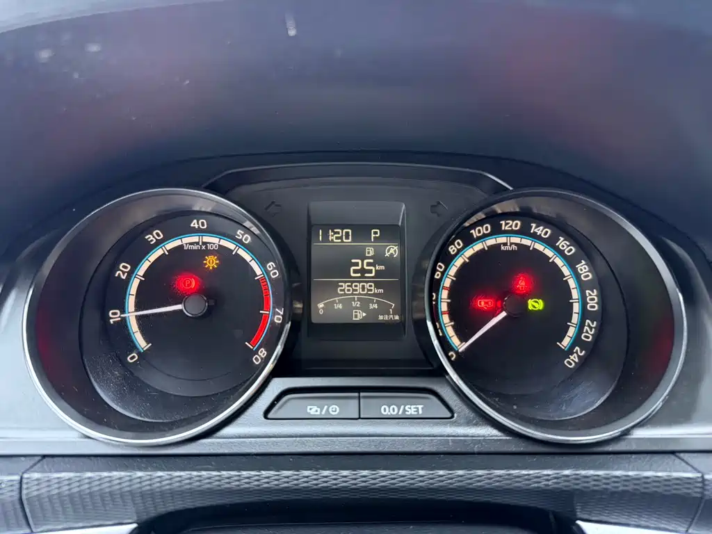 Komic 2023 facelift 1.5L automatic comfort version купить на сайте DeffCars