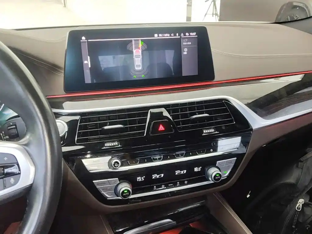 BMW 5 Series 2020 525Li M Sports Package купить на сайте DeffCars