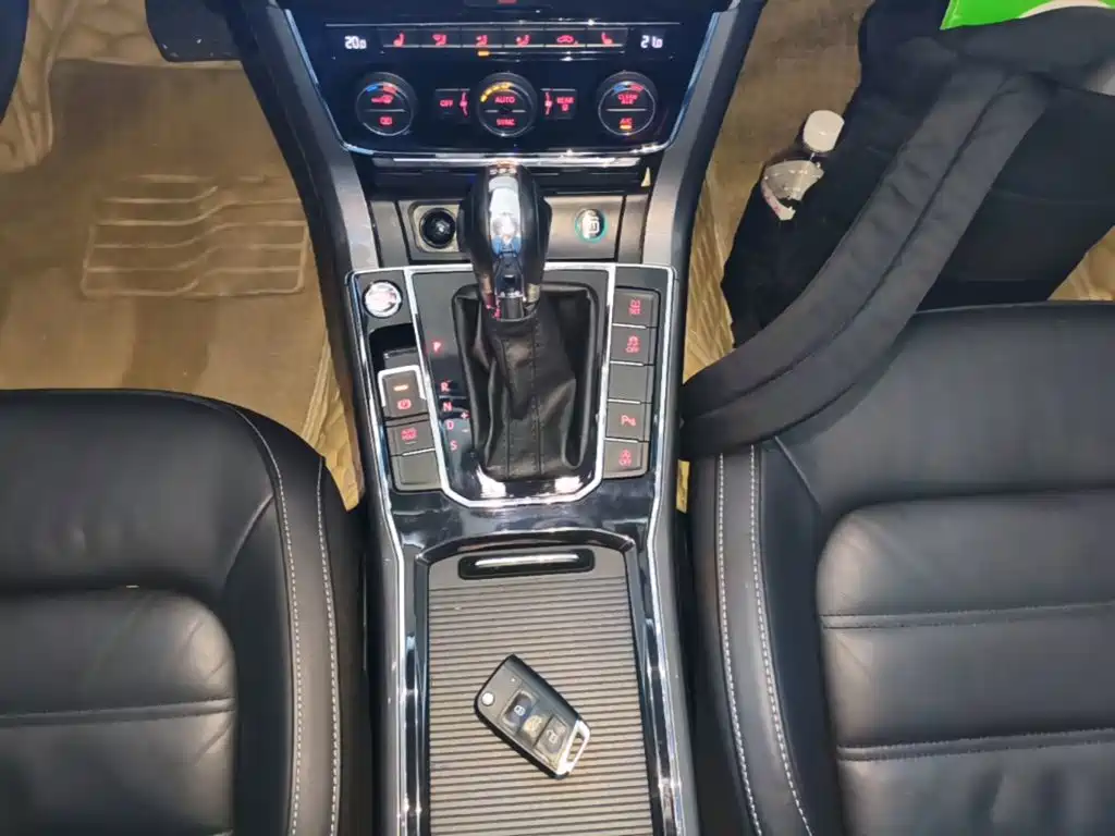 Passat 2017 330TSI DSG Premium Edition купить на сайте DeffCars