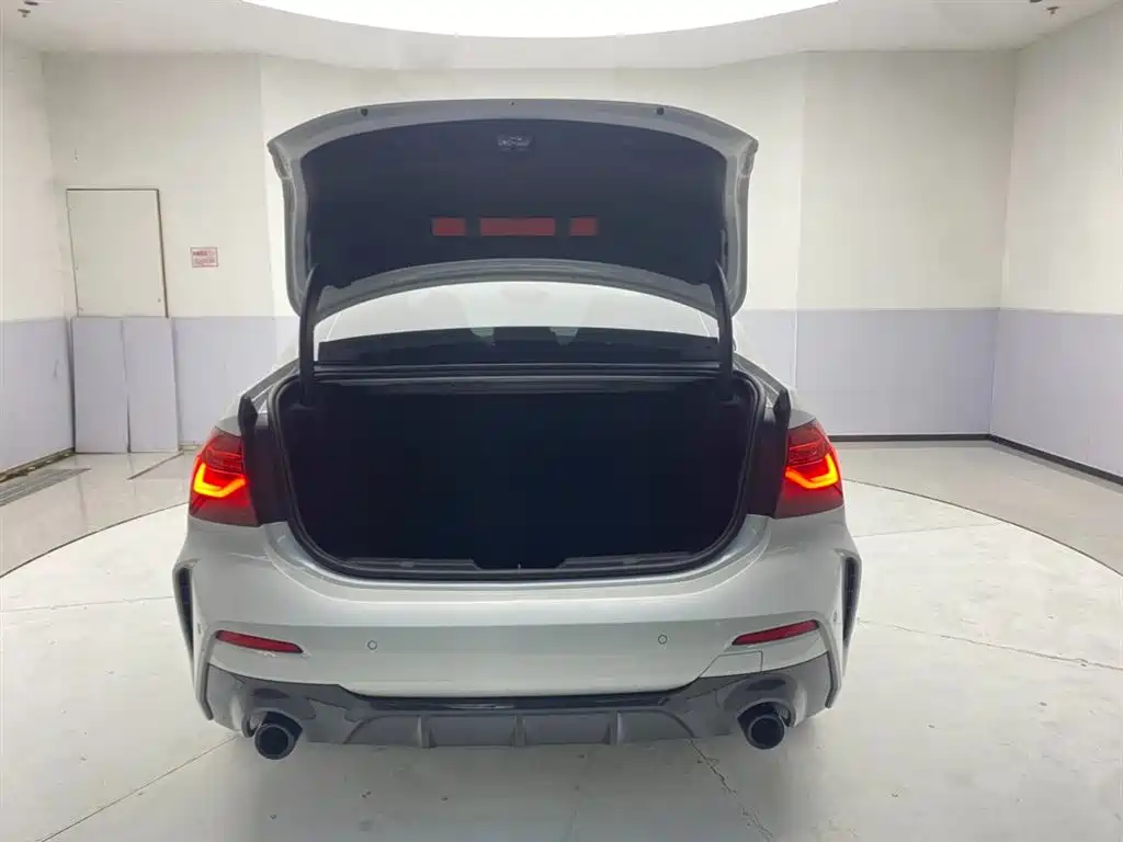 BMW 1 Series 2023 125i M Sports Night Edition купить на сайте DeffCars