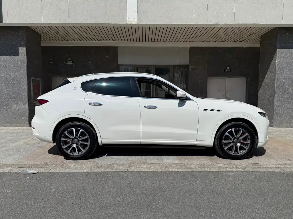 Levante 2018 3.0T Standard Edition купить на сайте DeffCars
