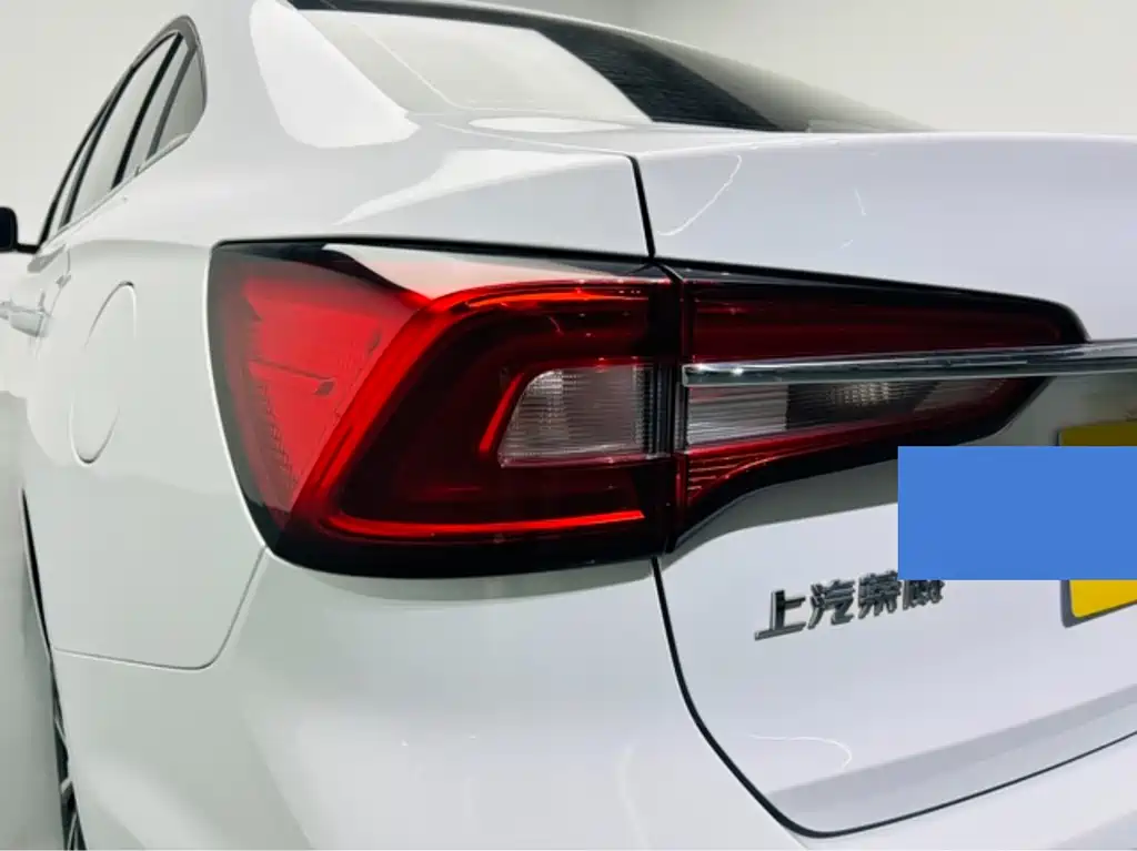 Roewe i5 2020 1.5L automatic 4G Internet leading flagship version купить на сайте DeffCars