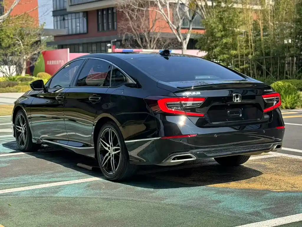 Accord 2022 260TURBO Magic Night Premium Edition купить на сайте DeffCars