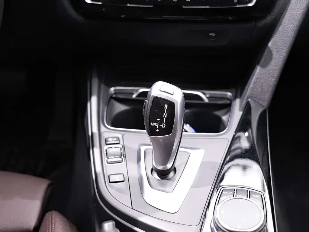 BMW 3 Series 2019 320Li Fashion Model купить на сайте DeffCars