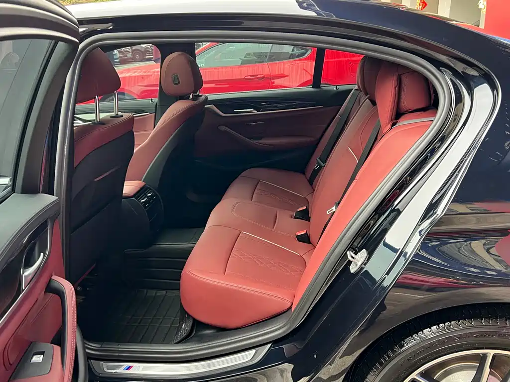 BMW 5 Series 2022 facelift 525Li M Sports Package купить на сайте DeffCars