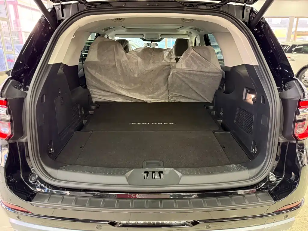 Explorer 2025 2.3T EcoBoost four-wheel drive crossover version 5 seats купить на сайте DeffCars