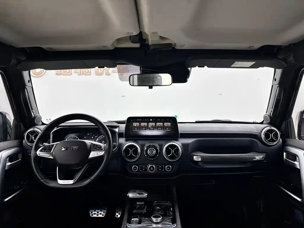 Beijing Off-Road BJ40 2021 2.0D Automatic Four-wheel Drive Blade Hero Edition Knight Type купить на сайте DeffCars