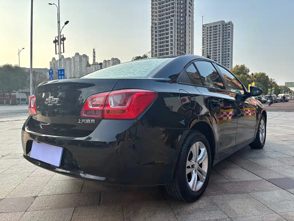 Cruze 2015 1.5L Classic SE AT купить на сайте DeffCars
