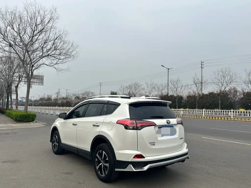 RAV4 Rongfang 2019 2.0L CVT two-wheel drive fashion version National VI купить на сайте DeffCars