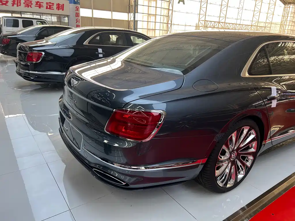 Flying Spur 2024 4.0T V8 Mulliner купить на сайте DeffCars