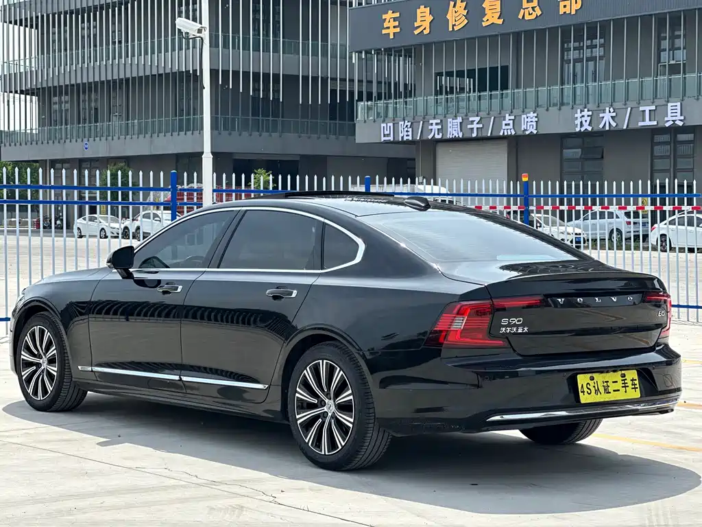 Volvo S90 2021 B5 Zhiyuan Luxury Edition купить на сайте DeffCars