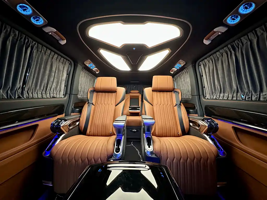 Vito 2024 2.0T Business Edition 7 seats купить на сайте DeffCars