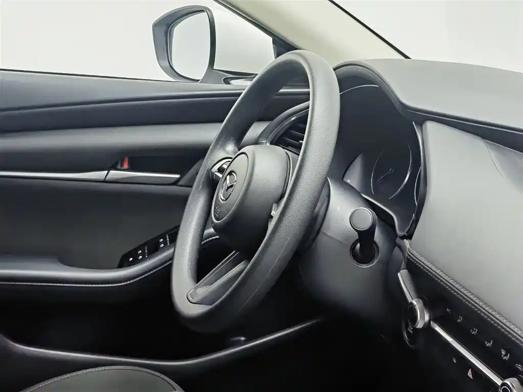 Mazda3 Angkesela 2022 2.0L automatic quality version купить на сайте DeffCars