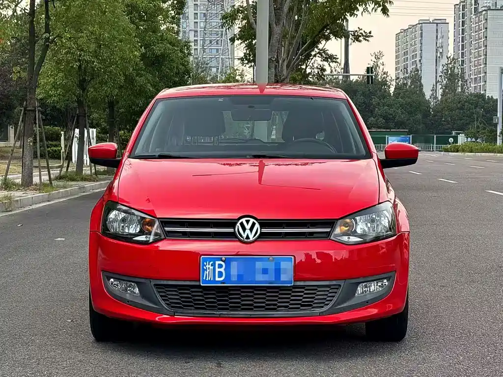 Polo 2011 1.6L automatic stylish version купить на сайте DeffCars