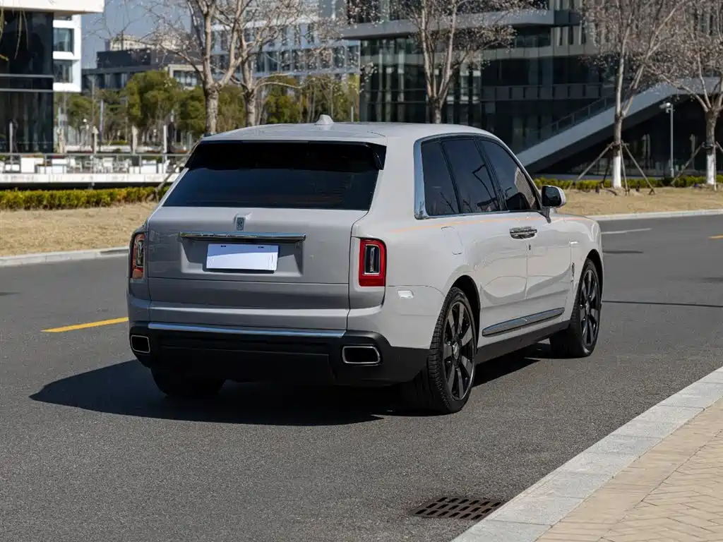 Cullinan 2024 four-seat version купить на сайте DeffCars