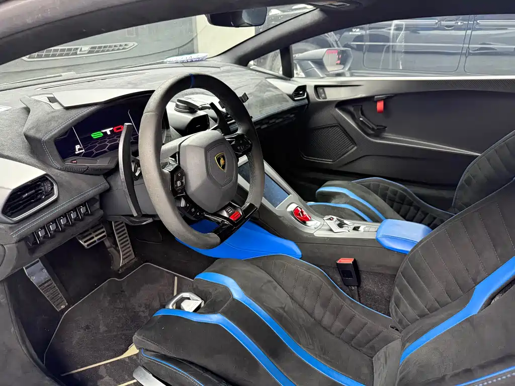 Huracán 2021 Huracán STO купить на сайте DeffCars