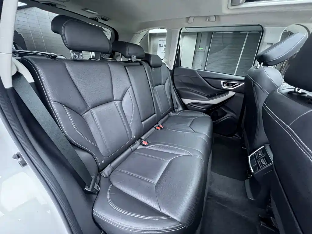 Forester 2022 2.0i AWD Deluxe Edition купить на сайте DeffCars