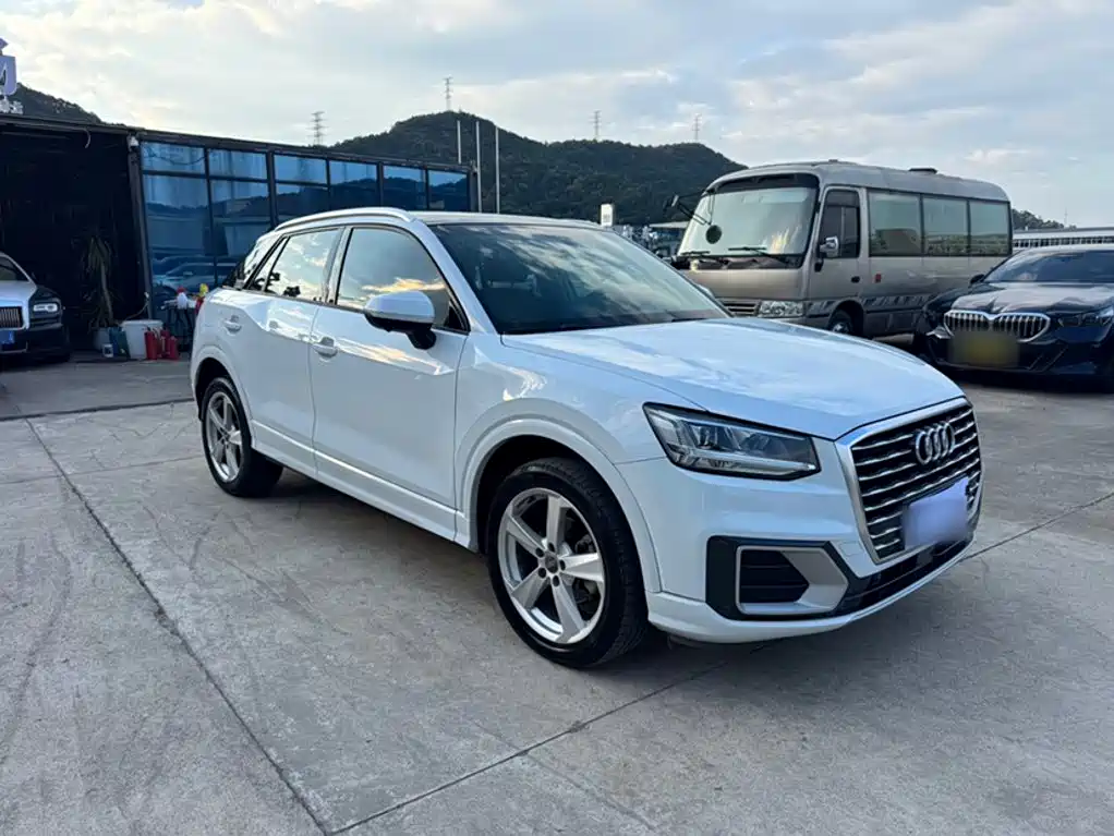 Audi Q2L 2018 35 TFSI Fashionable and Elegant National VI купить на сайте DeffCars